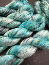 Load image into Gallery viewer, Aurora Borealis - Tencel - Hand Dyed Plant Fibre