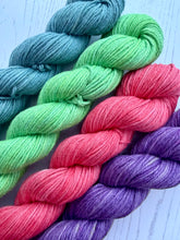 Load image into Gallery viewer, Organic Cotton &amp; Linen - Hand Dyed Plant Fibre - DK